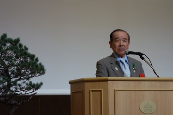 東会長